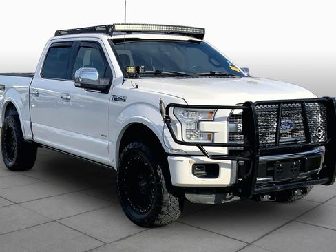 Used 2015 Ford F150 Platinum w/ Equipment Group 701A Luxury AWD/4WD image 3