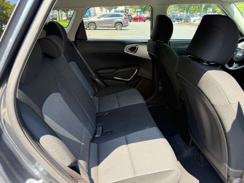 Used 2020 Kia Soul LX FWD image 14