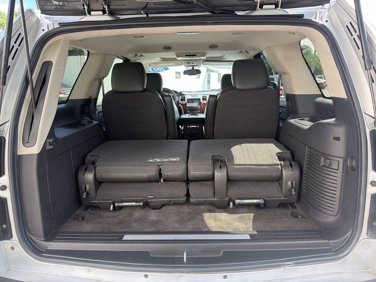 Used 2013 Cadillac Escalade Luxury AWD/4WD image 15