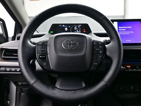 Used 2025 Toyota Prius XLE image 24