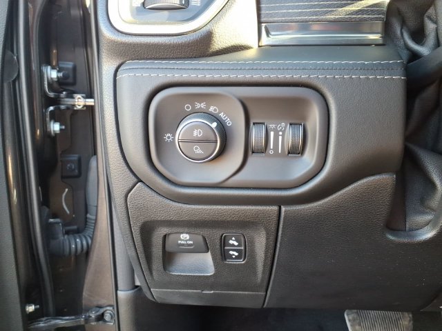 Used 2019 RAM 1500 Limited AWD/4WD image 16