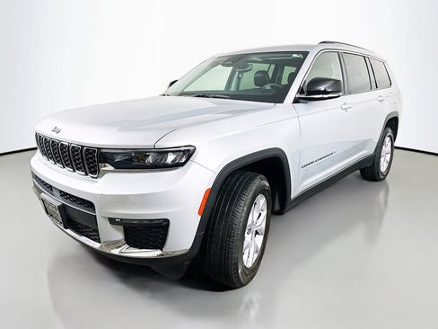 Used 2022 Jeep Grand Cherokee L Limited AWD/4WD image 3
