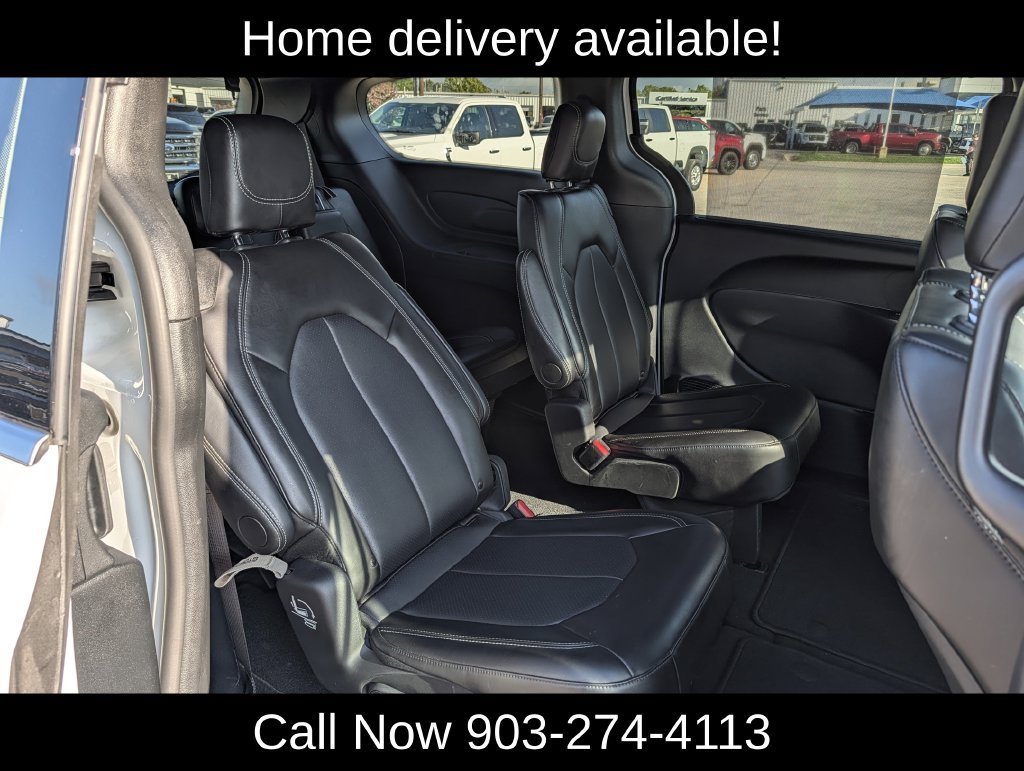 Used 2026 Chrysler Pacifica Select FWD image 33