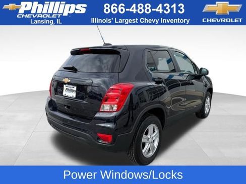 Used 2022 Chevrolet Trax LS w/ Tint and Cruise Package image 11