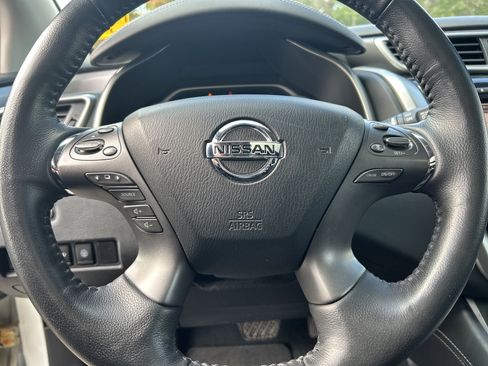 Used 2021 Nissan Murano SV image 19