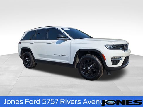 Used 2023 Jeep Grand Cherokee Limited AWD/4WD image 2