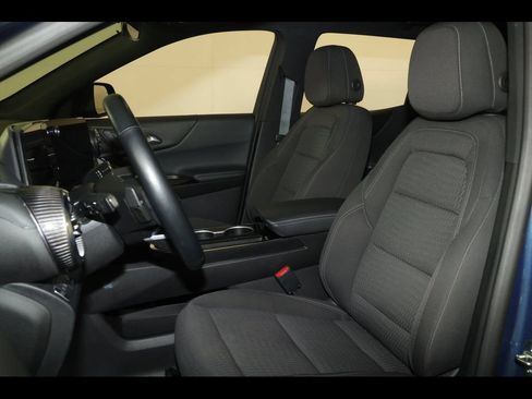 Used 2025 Chevrolet Equinox LT FWD image 22