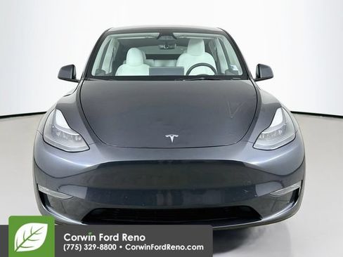 Used 2024 Tesla Model Y Long Range AWD/4WD image 2