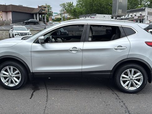 Used 2019 Nissan Rogue Sport SV AWD/4WD image 4