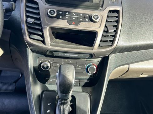 Used 2022 Ford Transit Connect XL image 13