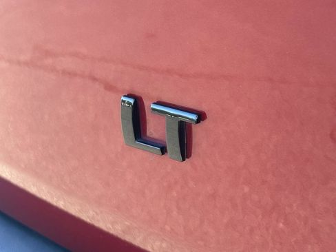 Used 2021 Chevrolet Traverse LT image 10