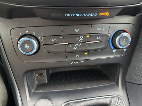 Used 2018 Ford Focus ST image 18