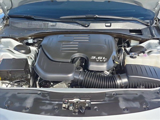 Used 2022 Dodge Charger SXT w/ Leather Interior Group RWD image 24
