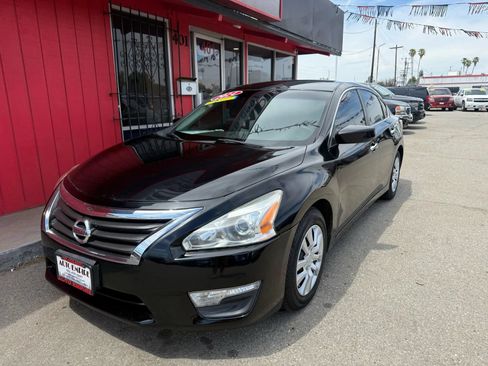 Used 2014 Nissan Altima 2.5 S FWD image 2