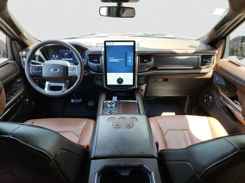 Certified 2024 Ford Expedition King Ranch AWD/4WD image 10
