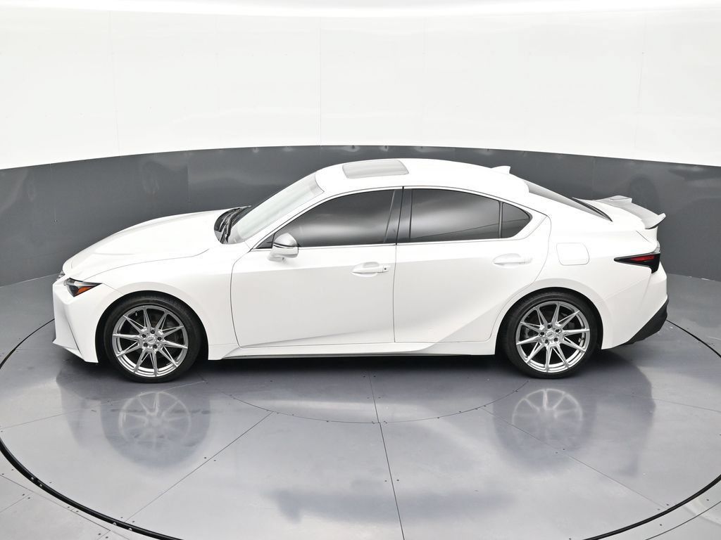 Used 2023 Lexus IS 300 w/ Comfort Package RWD image 13