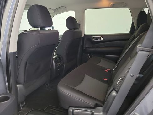 Used 2020 Nissan Pathfinder S FWD image 13