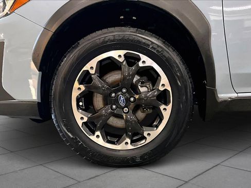 Used 2023 Subaru Crosstrek 2.0i Premium image 11