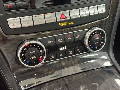 Used 2016 Mercedes-Benz SL 550 w/ Driver Assistance Package image 54