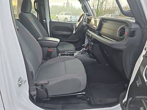 Used 2024 Jeep Wrangler Unlimited Rubicon image 28