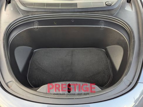 Used 2018 Tesla Model 3 Long Range AWD/4WD image 4