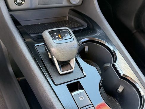 Certified 2025 Nissan Rogue SV FWD image 20
