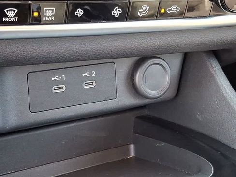 Used 2025 Nissan Rogue SV image 22