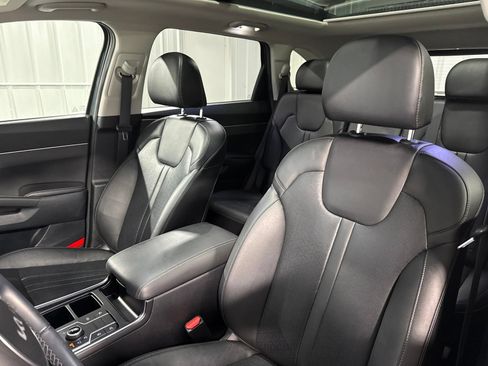 Used 2023 Kia Sorento S w/ Panoramic Sunroof Package AWD/4WD image 27