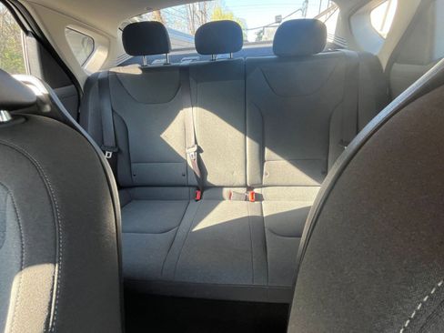 Used 2025 Kia K4 LXS image 34