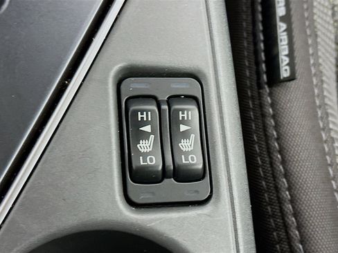 Used 2024 Subaru Crosstrek 2.0i Premium image 25