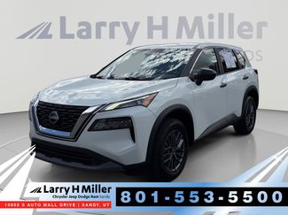 Used 2023 Nissan Rogue S FWD video 1