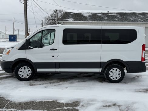 Used 2015 Ford Transit 150 XLT image 8