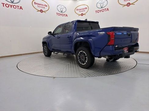 Used 2025 Toyota Tacoma TRD Sport AWD/4WD image 6