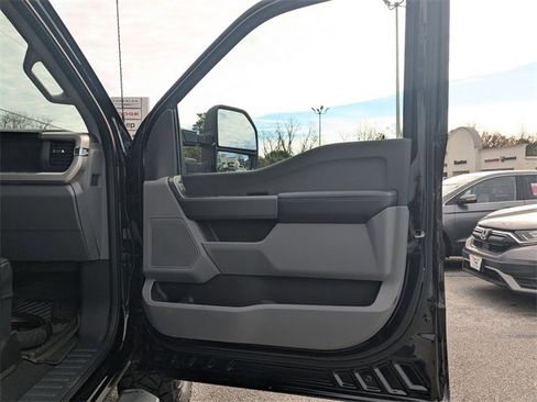 Used 2024 Ford F250 XL w/ STX Appearance Package image 31