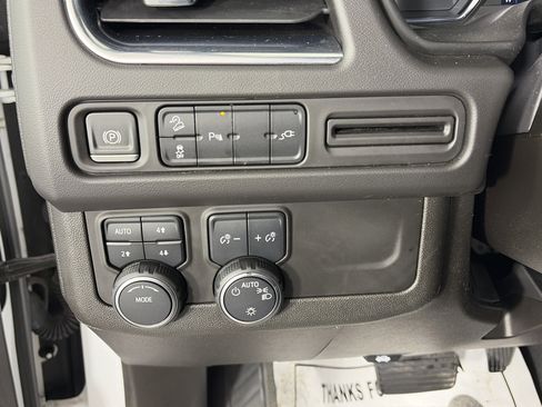 Used 2021 Chevrolet Tahoe Z71 w/ Rear Media and Nav Package image 33