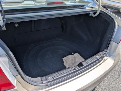 Used 2009 Hyundai Elantra GLS FWD image 5