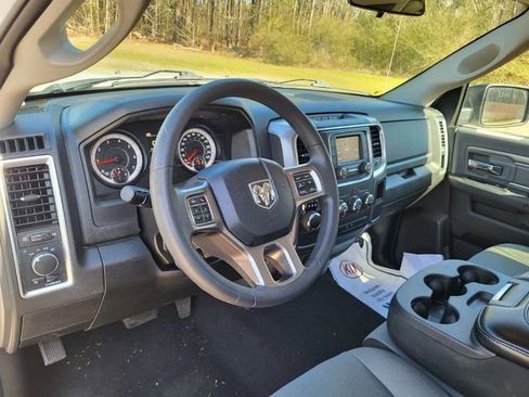 Used 2024 RAM 1500 Classic SLT image 10