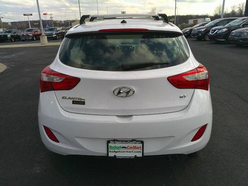 Used 2015 Hyundai Elantra GT image 2