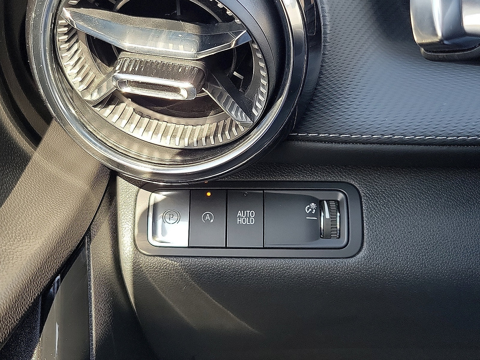 Used 2025 Chevrolet Equinox LT w/ Convenience Package II FWD image 14