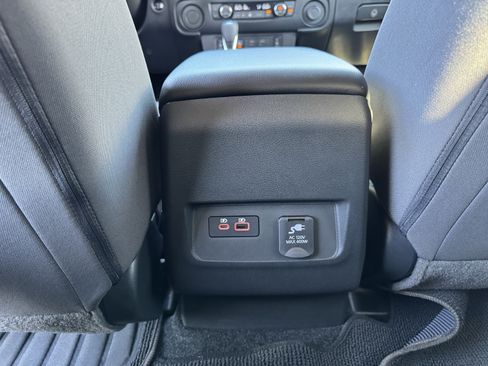 Used 2026 Nissan Frontier SV w/ SV Convenience Package RWD image 30