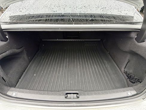 Used 2018 Volvo S90 T5 Momentum w/ Convenience Package AWD/4WD image 5