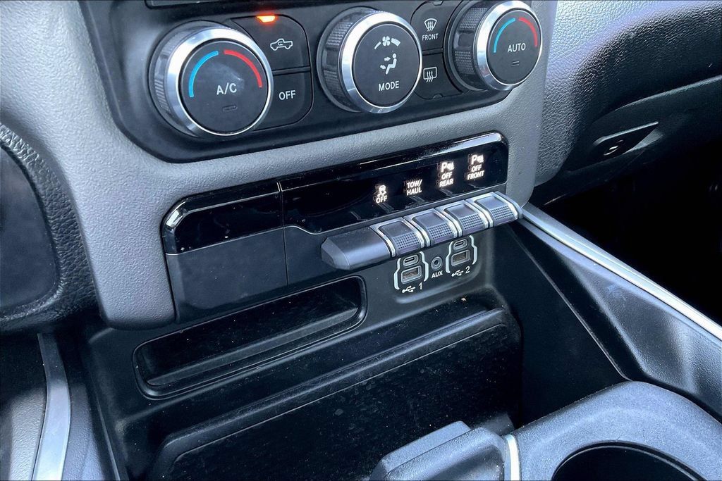 Used 2021 RAM 1500 Big Horn AWD/4WD image 16