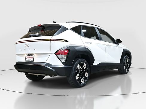 Used 2024 Hyundai Kona SEL image 5