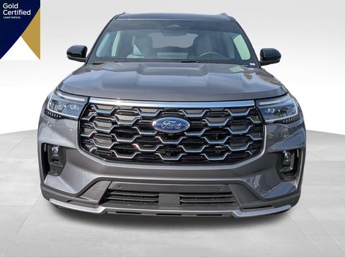 Certified 2025 Ford Explorer Platinum w/ LUX Leather Package image 12