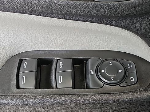 Used 2022 Chevrolet Equinox LS FWD image 31