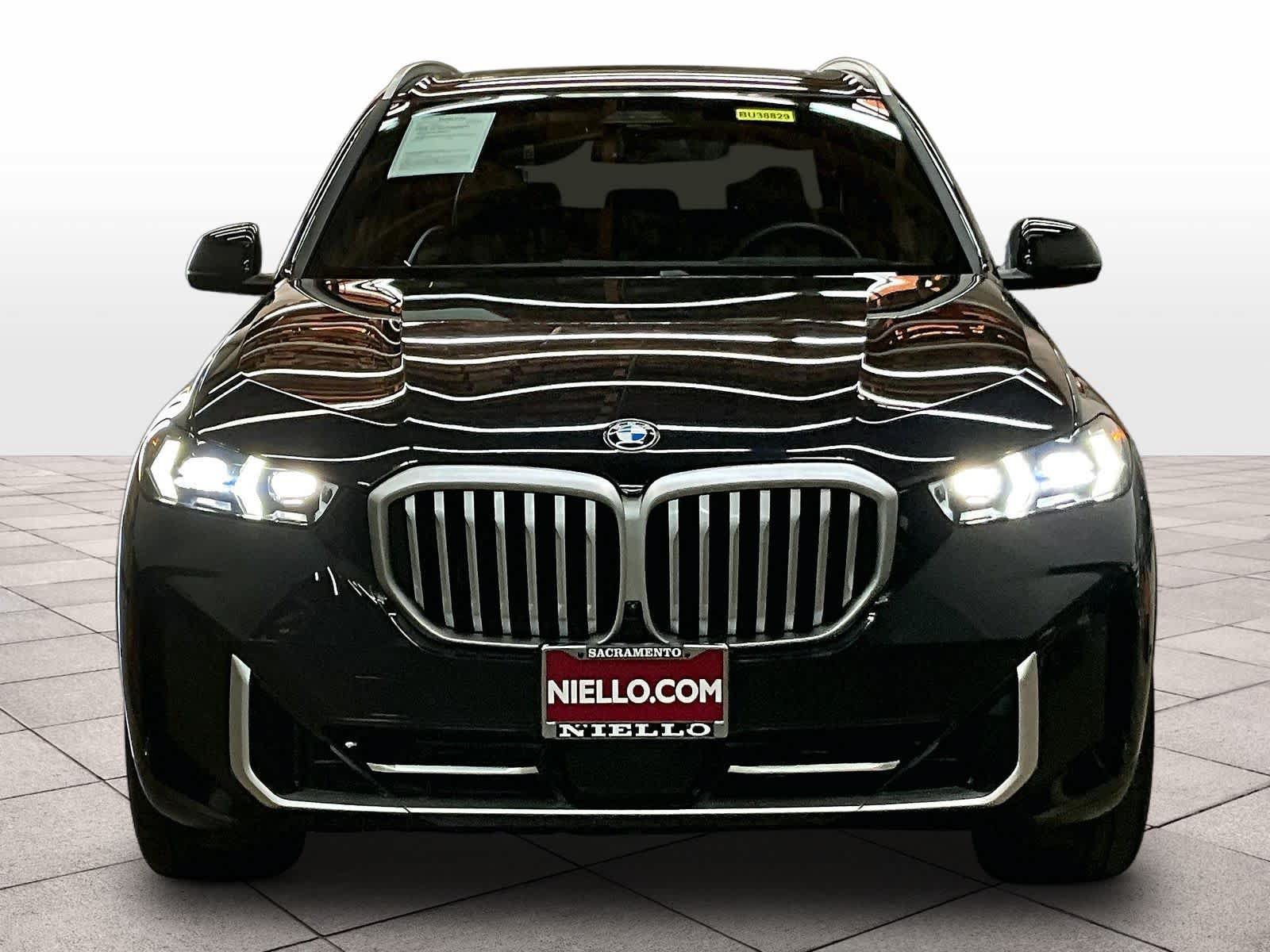 Used 2025 BMW X5 xDrive40i AWD/4WD image 3