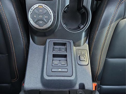 Certified 2023 Ford Bronco Badlands AWD/4WD image 18