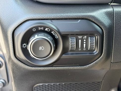 Used 2022 Jeep Wrangler Unlimited Sport AWD/4WD image 24