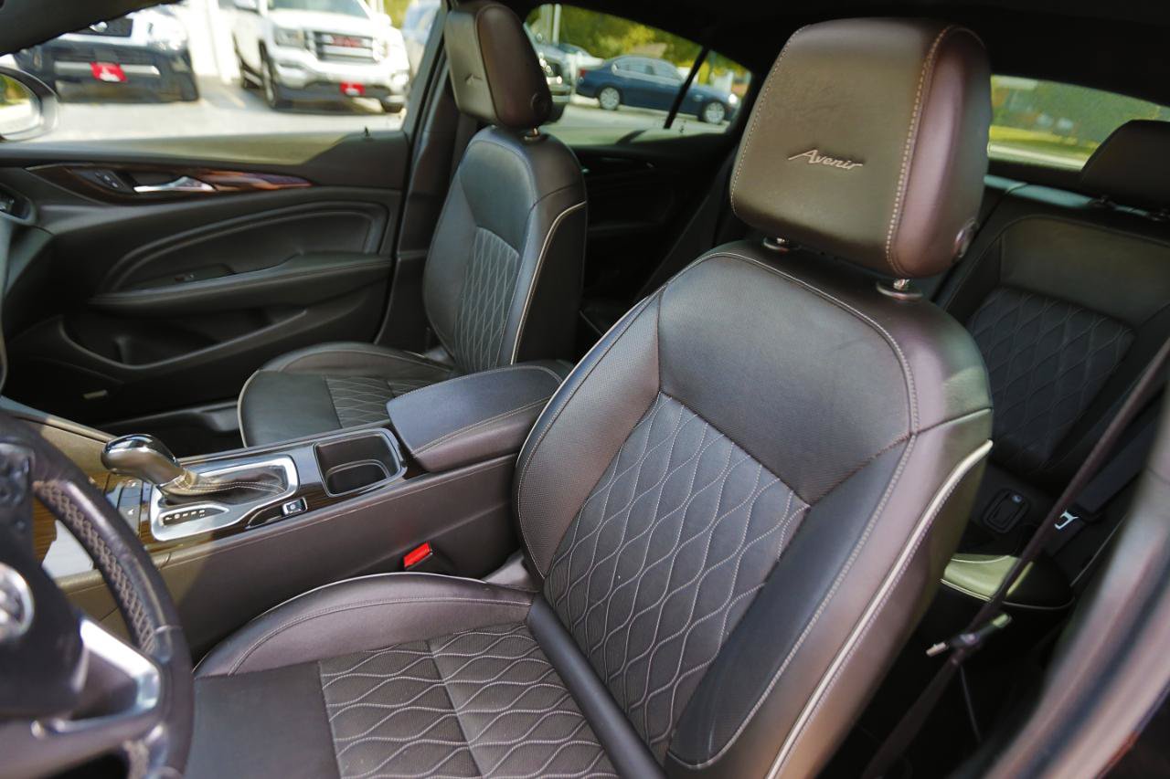 Used 2020 Buick Regal Avenir w/ Driver Confidence Package II FWD image 5
