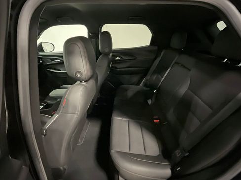 Used 2023 Chevrolet TrailBlazer RS FWD image 16